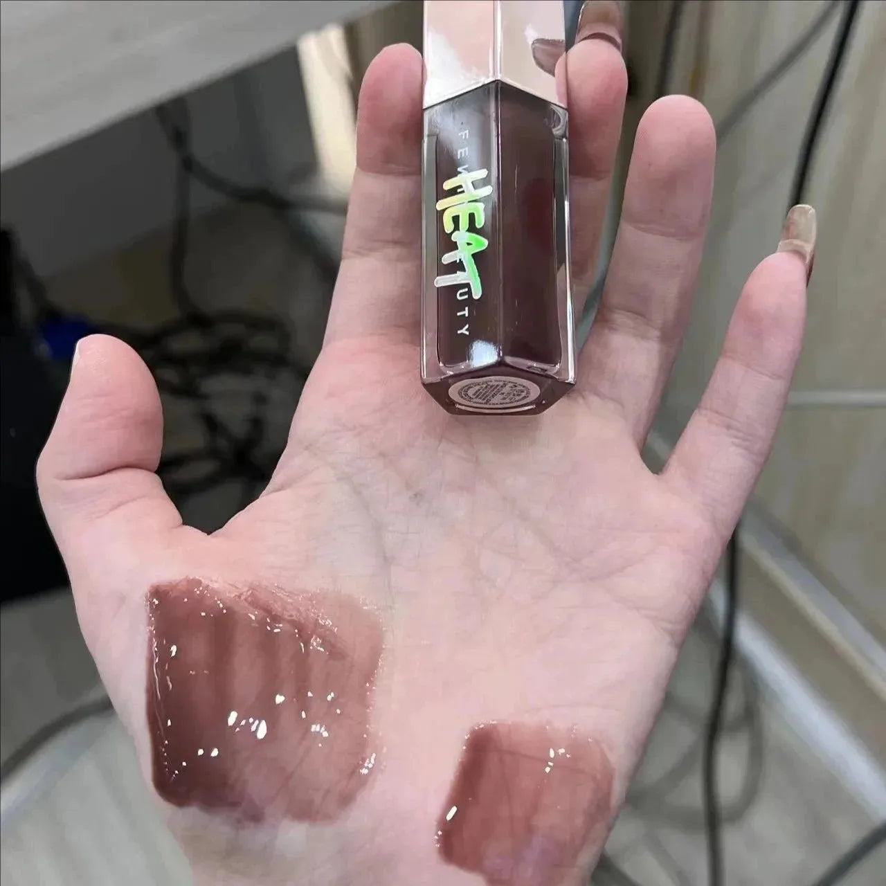 Sley-Fashion Popular Fenty Beauty Makeup Transparent Lip Glaze Color Mirror Shine Glitter Lip Gloss Balm Sexy Lip Plumper Cosmetics